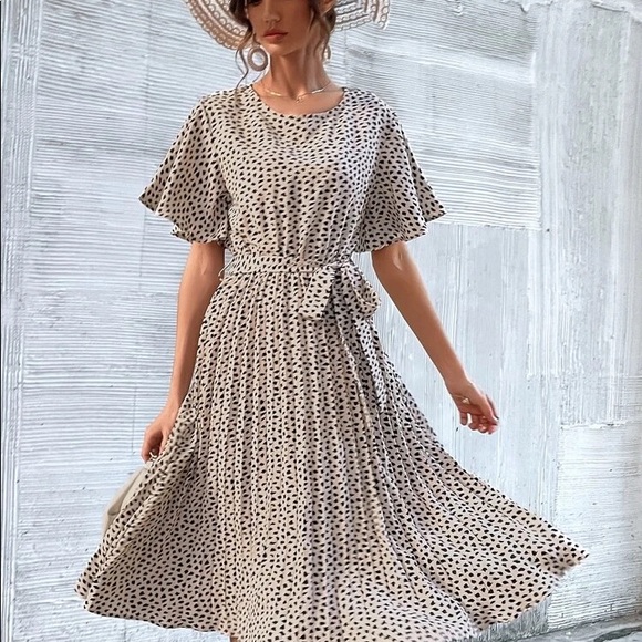 Beige Dot Print Butterfly Sleeve Belted  A line - Dress - Picture 4 of 10